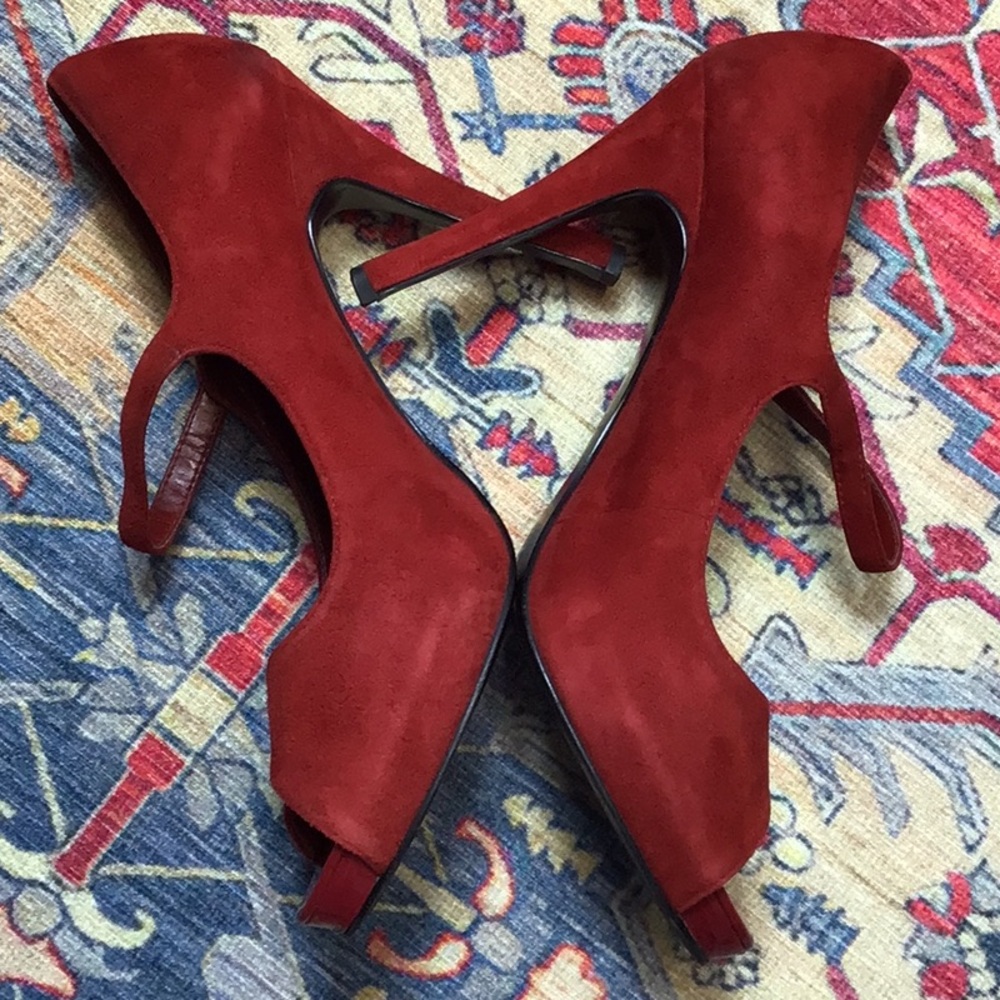 🪭 Nine West Luminous Brick Red Suede Ankle Strap Peep Toe Heels Sz.8.5 - Picture 5 of 10